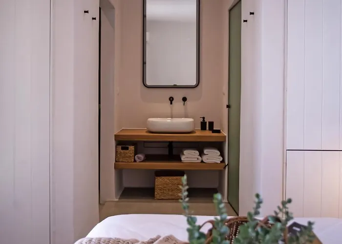 Aura Seaview Sunset Pool - Six Bedrooms *