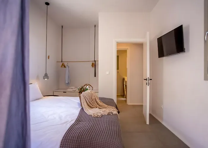 Aura Seaview Sunset Pool - Six Bedrooms *