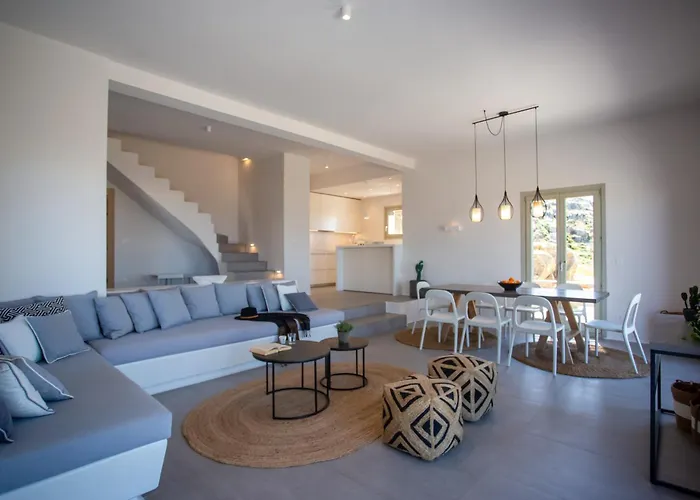 Aura Seaview Sunset Pool - Six Bedrooms *