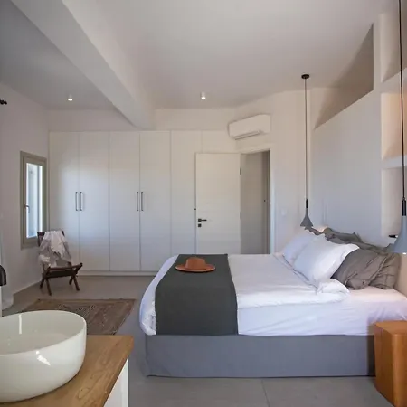 Aura Seaview Sunset Pool - Six Bedrooms Willa