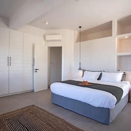 Aura Seaview Sunset Pool W Night Security Guard - Six Bedrooms * Fanári