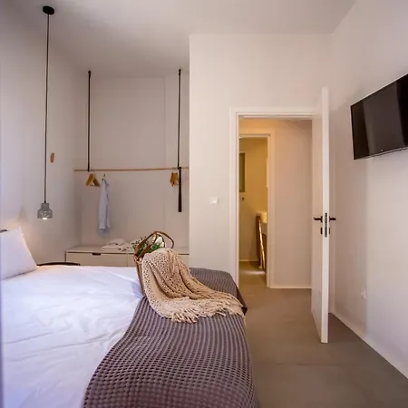 Aura Seaview Sunset Pool - Six Bedrooms *