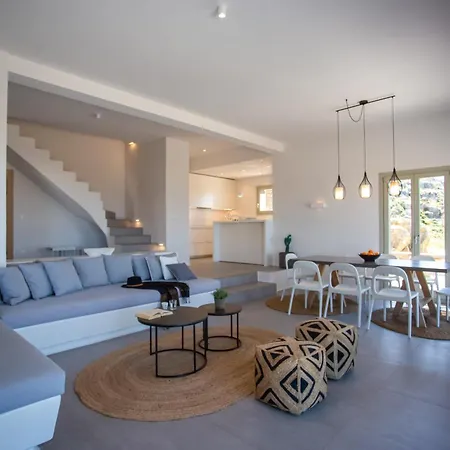 Aura Seaview Sunset Pool - Six Bedrooms *