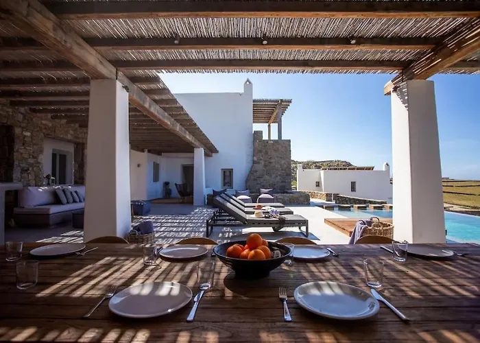 Aura Seaview Sunset Pool - Six Bedrooms *