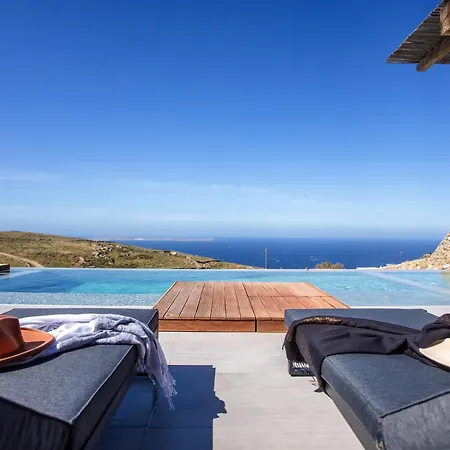 Aura Seaview Sunset Pool - Six Bedrooms *